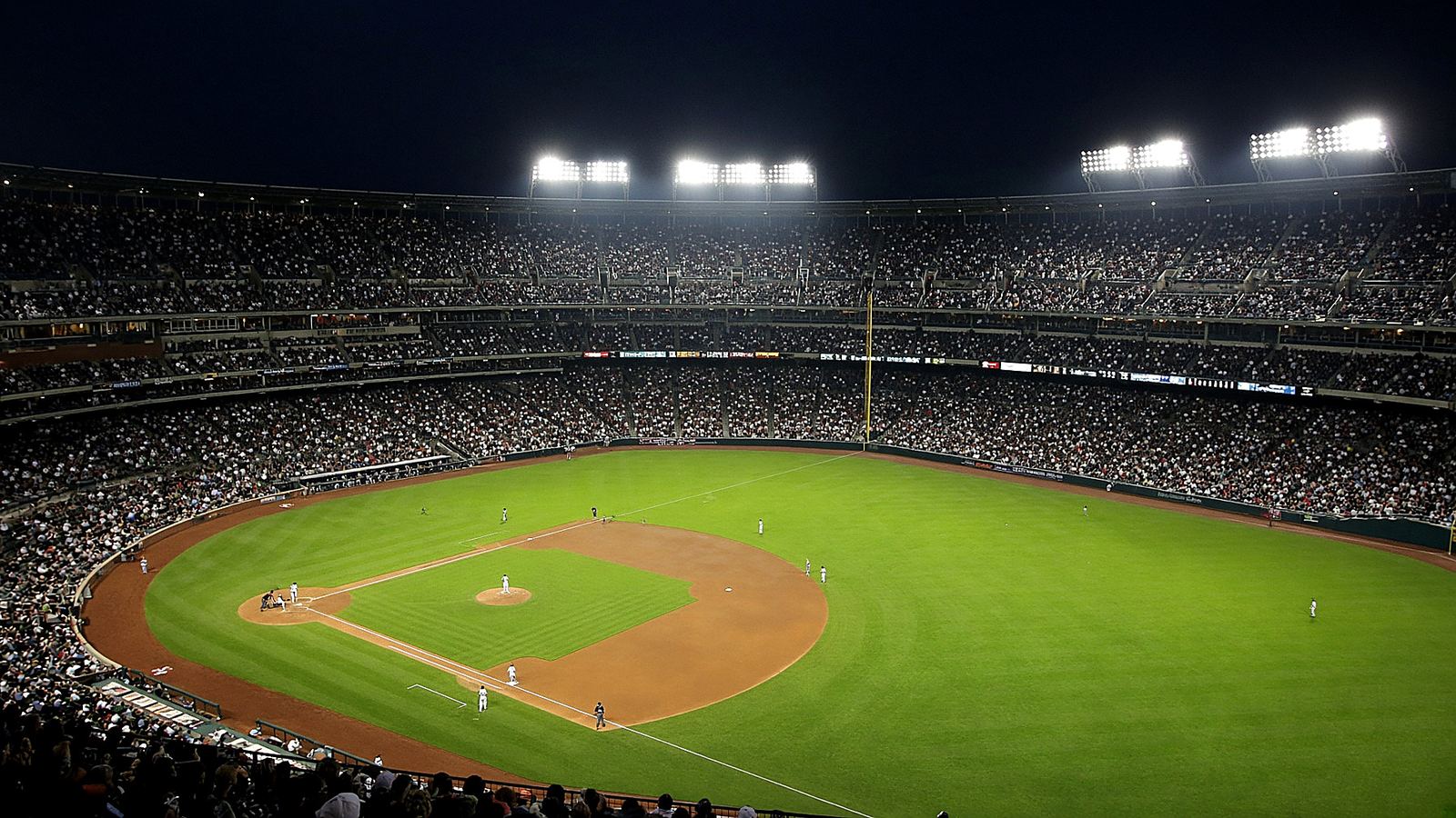 The Dodgers shut out San Diego, 7–0, on Tuesday night.