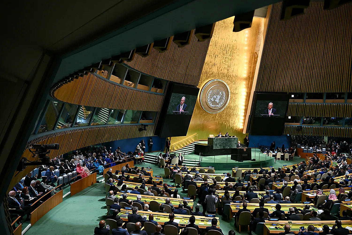 Technology leaders urged the United Nations to treat artificial intelligence with extreme care.